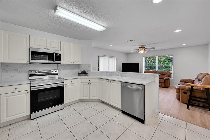 Image 30 of 65 For 11600 52nd Ct