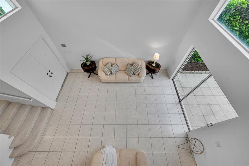Image 33 of 65 For 11600 52nd Ct