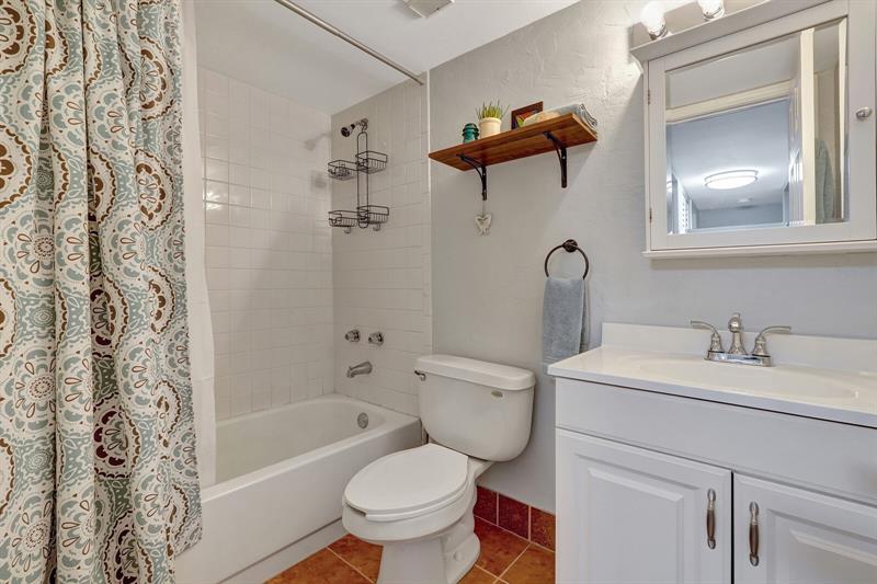 Image 17 of 40 For 2242 39th Av  2242