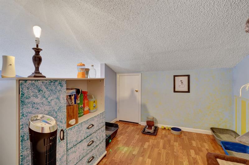Image 25 of 40 For 2242 39th Av  2242