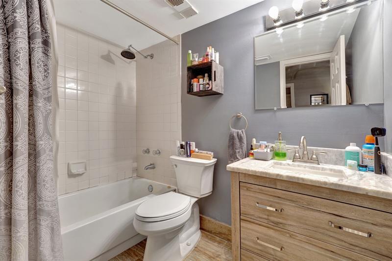 Image 28 of 40 For 2242 39th Av  2242