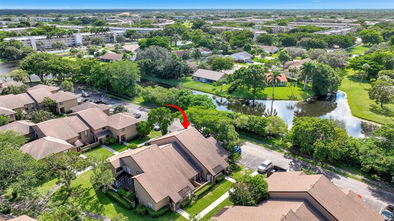 Image 3 of 40 For 2242 39th Av  2242