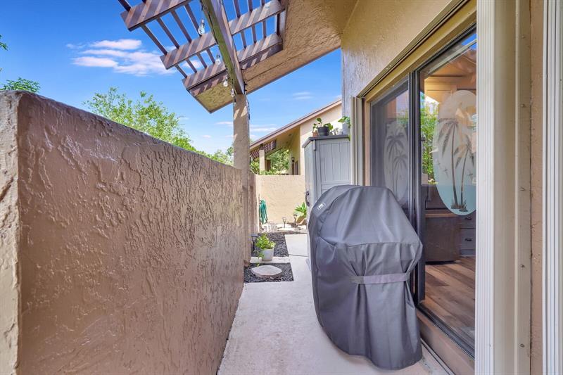 Image 37 of 41 For 2242 39th Ave
