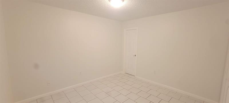 Image 19 of 21 For 600 2nd Ave  235