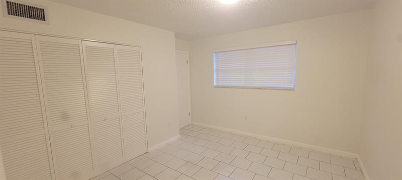 Image 20 of 21 For 600 2nd Ave  235