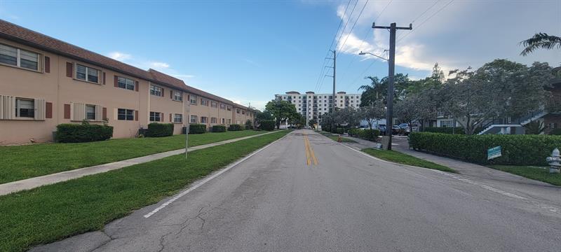 Image 6 of 21 For 600 2nd Ave  235