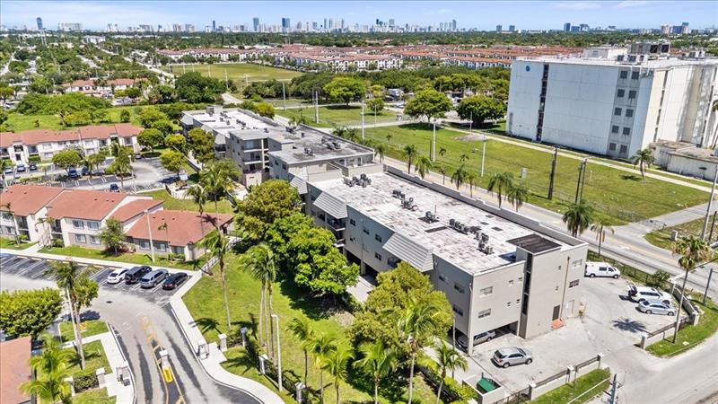 Details for 5100 41st St  321, Pembroke Park, FL 33023