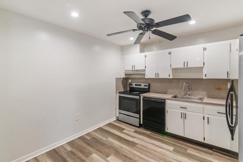 Image 10 of 26 For 5100 41st St  321