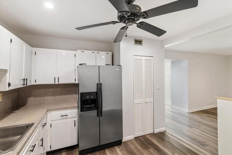 Image 12 of 26 For 5100 41st St  321