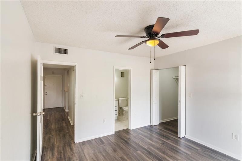 Image 14 of 26 For 5100 41st St  321