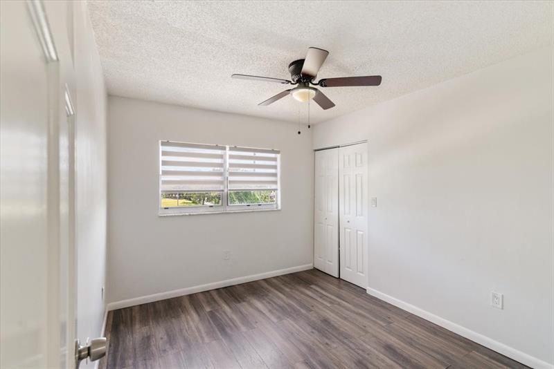 Image 19 of 26 For 5100 41st St  321