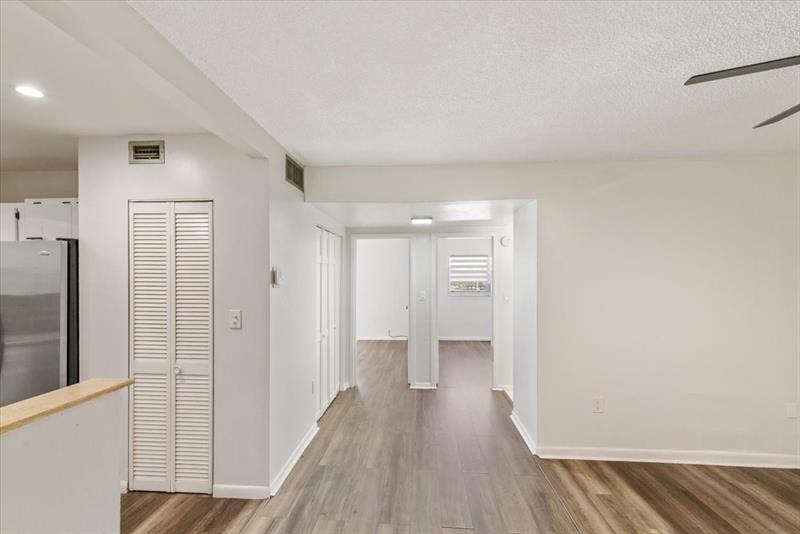 Image 6 of 26 For 5100 41st St  321