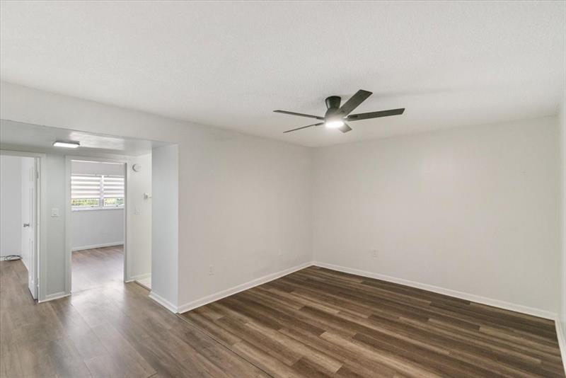 Image 7 of 26 For 5100 41st St  321