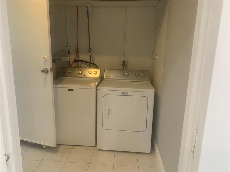Image 15 of 16 For 2761 69th Ave