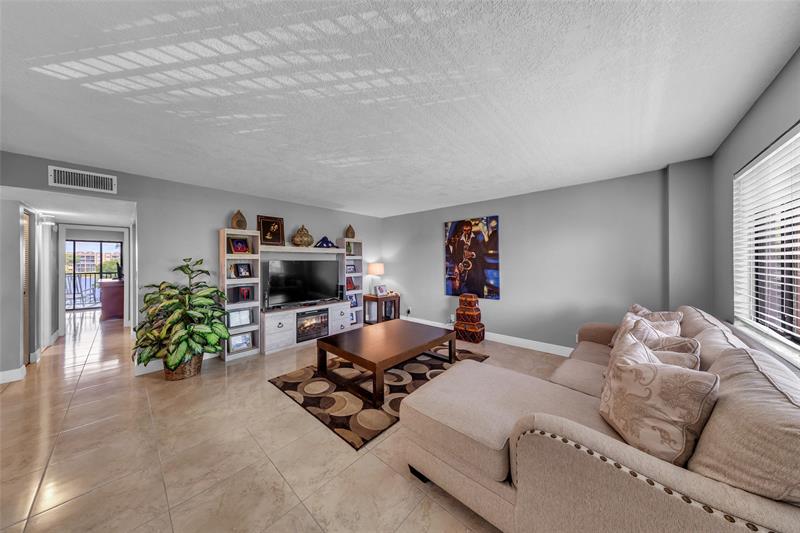 Details for 7466 Ashmont Cir  303, Tamarac, FL 33321