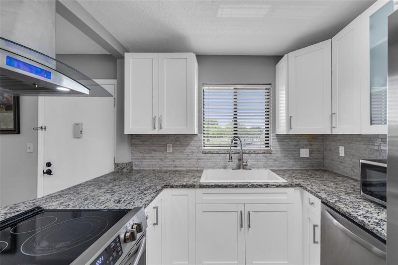 Image 10 of 43 For 7466 Ashmont Cir  303