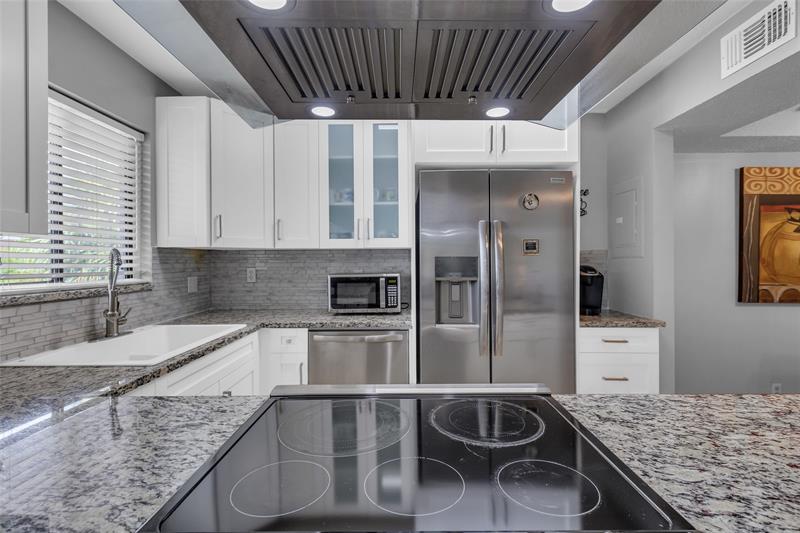 Image 12 of 43 For 7466 Ashmont Cir  303