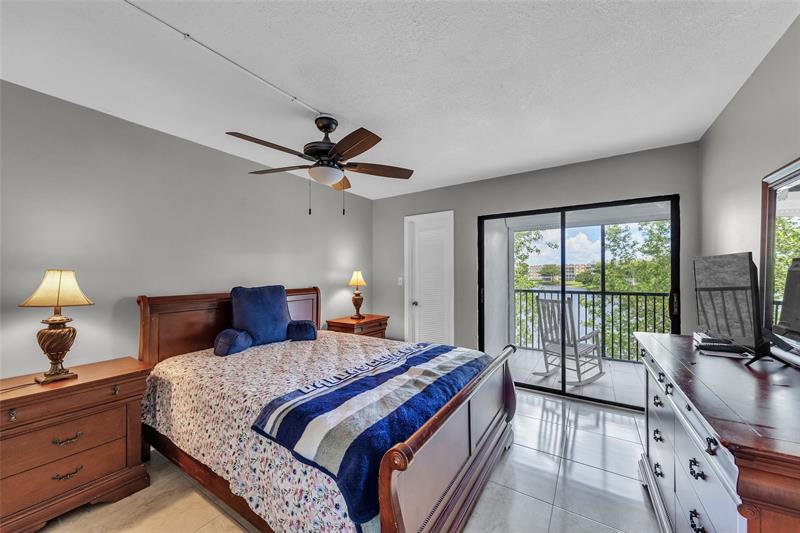 Image 16 of 43 For 7466 Ashmont Cir  303