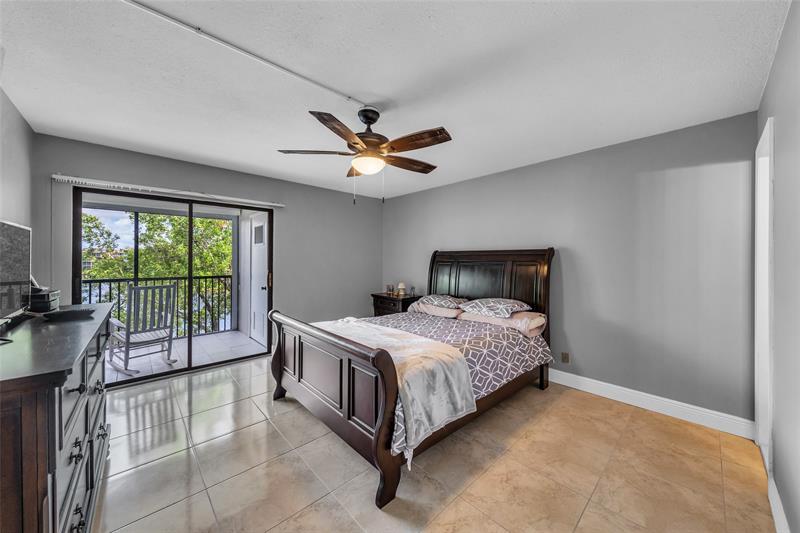 Image 18 of 43 For 7466 Ashmont Cir  303
