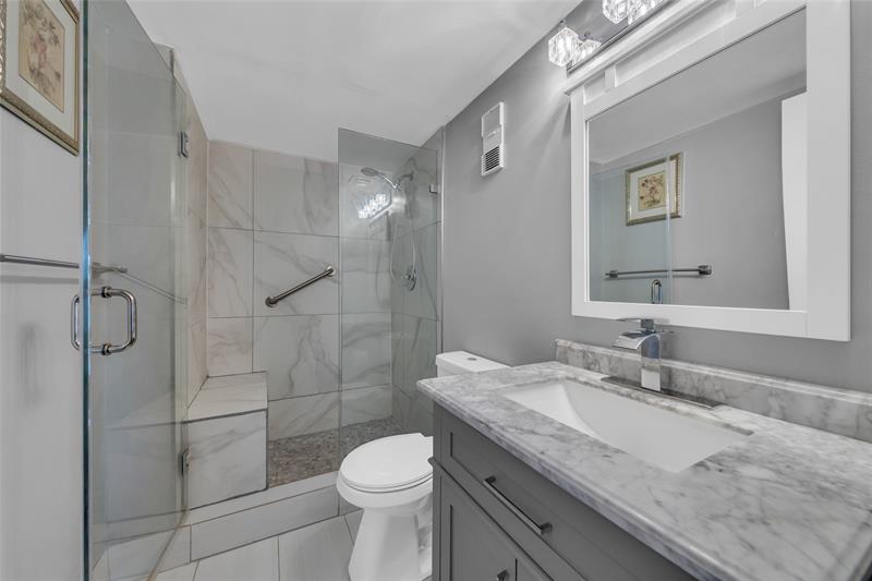 Image 26 of 43 For 7466 Ashmont Cir  303