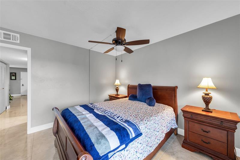 Image 31 of 43 For 7466 Ashmont Cir  303