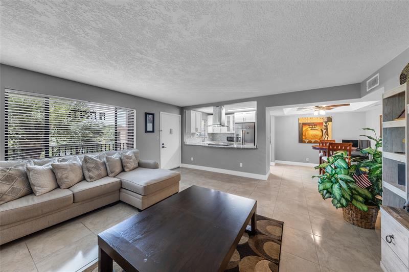 Image 5 of 43 For 7466 Ashmont Cir  303