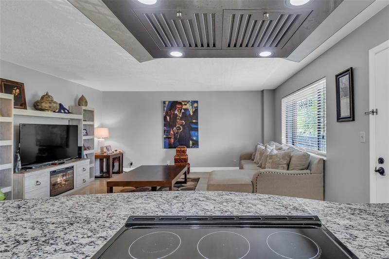 Image 9 of 43 For 7466 Ashmont Cir  303