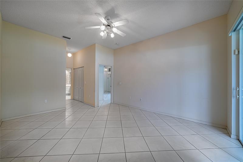 Image 11 of 39 For 10152 Lombardy Dr  10152