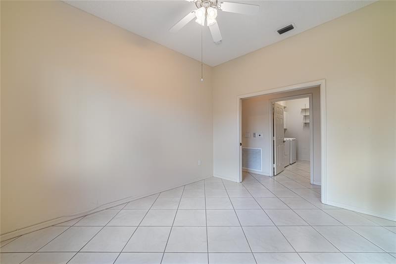 Image 24 of 39 For 10152 Lombardy Dr  10152