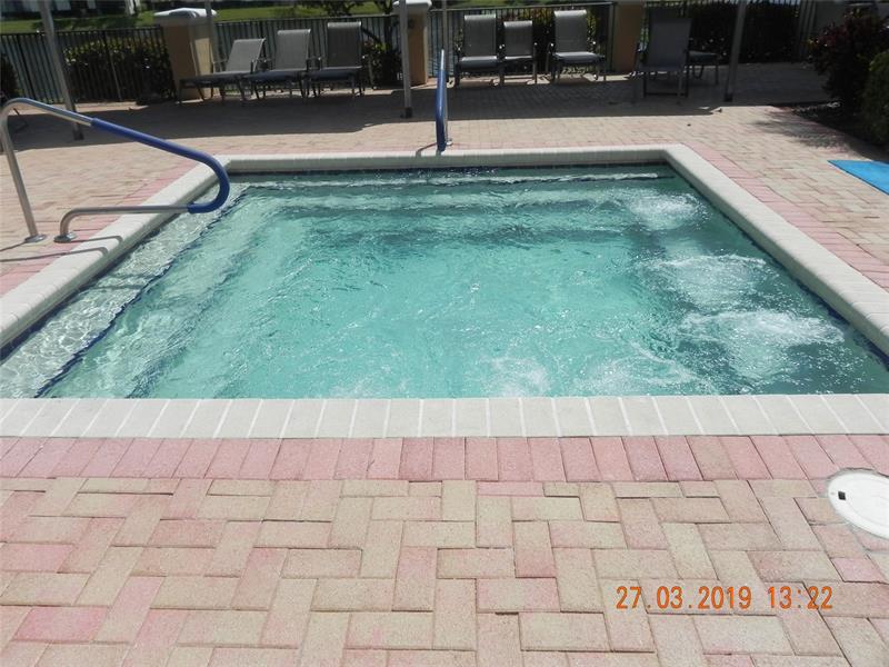 Image 35 of 39 For 10152 Lombardy Dr  10152