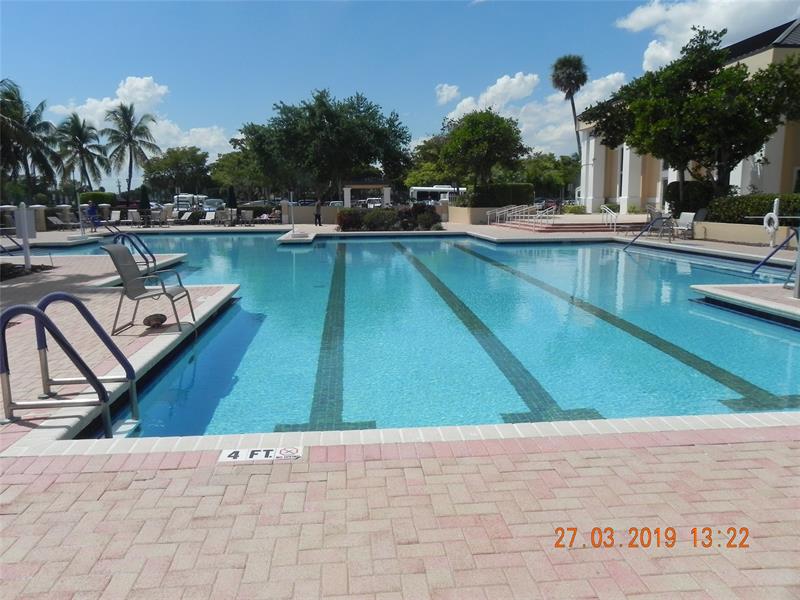 Image 36 of 39 For 10152 Lombardy Dr  10152
