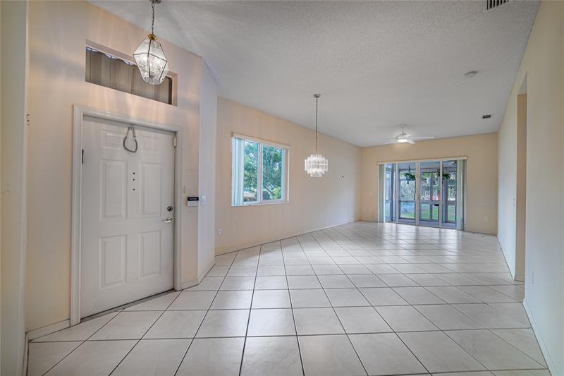 Image 6 of 39 For 10152 Lombardy Dr  10152