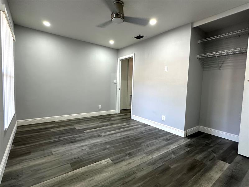 Image 21 of 26 For 4221 22nd St  107k