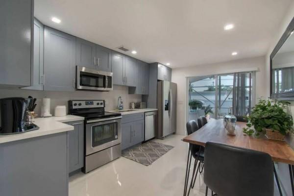 Image 10 of 18 For 4368 49th Ct