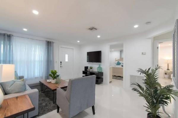 Image 11 of 18 For 4368 49th Ct