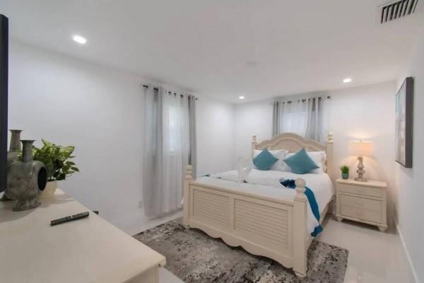 Image 7 of 18 For 4368 49th Ct