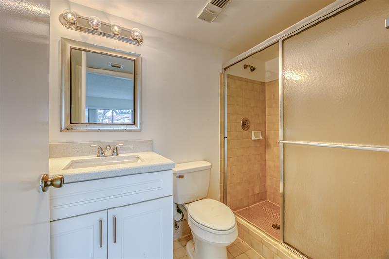 Image 17 of 35 For 9818 Nob Hill Ct  9818