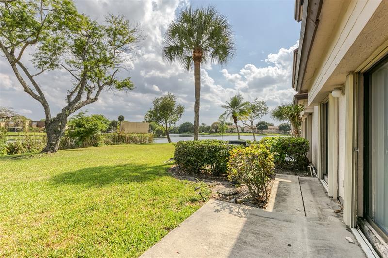Image 22 of 35 For 9818 Nob Hill Ct  9818