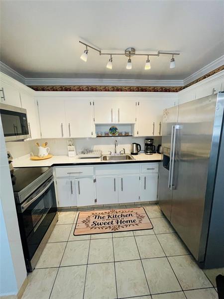 Image 11 of 21 For 500 1st St  9