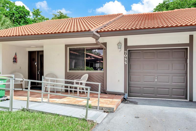 Details for 7055 Marlberry Ln  7055, Tamarac, FL 33321