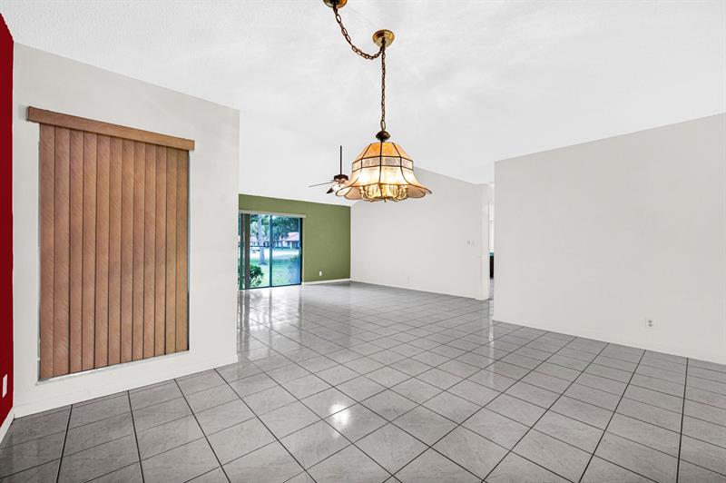 Image 24 of 41 For 7055 Marlberry Ln  7055