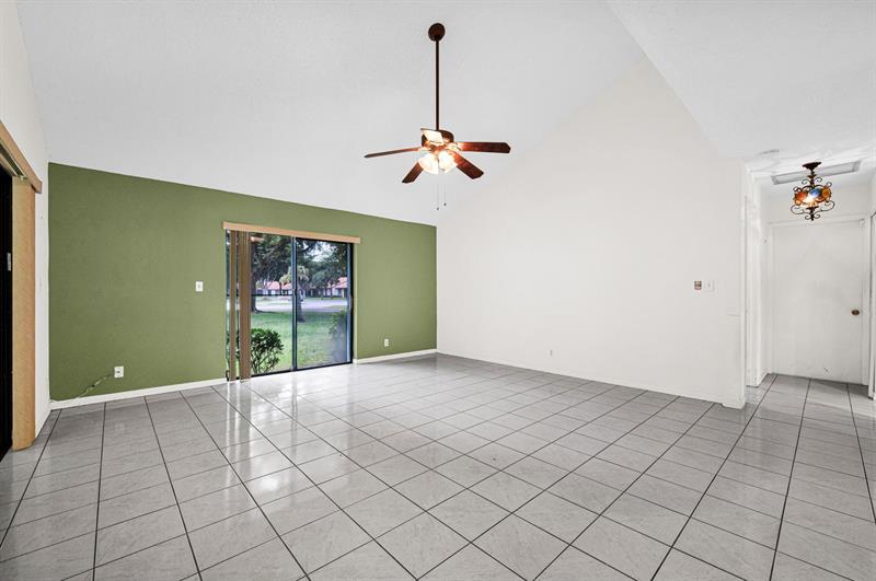 Image 25 of 41 For 7055 Marlberry Ln  7055