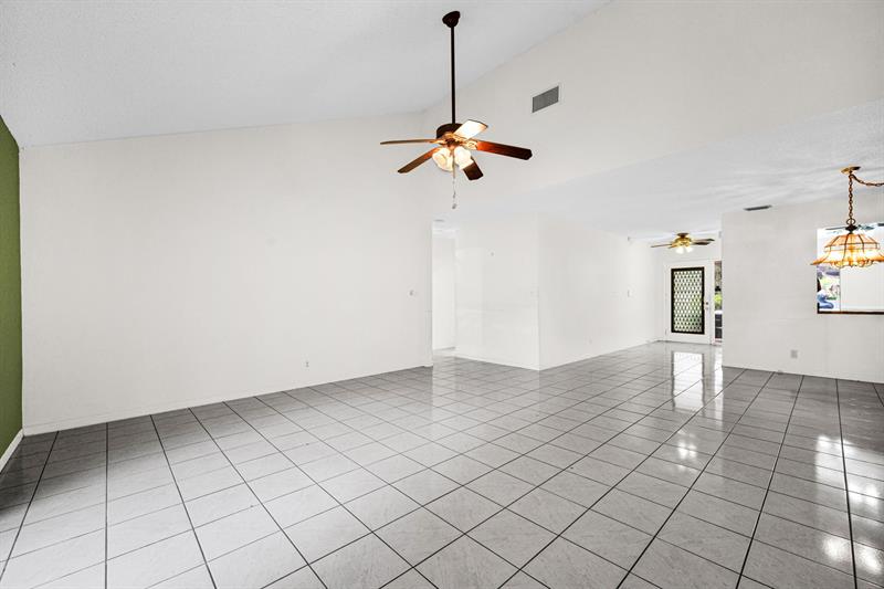 Image 27 of 41 For 7055 Marlberry Ln  7055