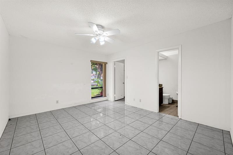 Image 6 of 41 For 7055 Marlberry Ln  7055