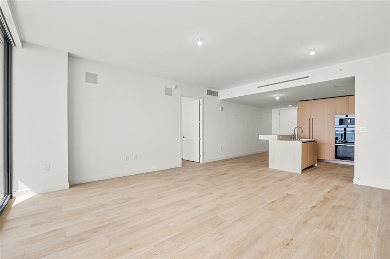Image 35 of 84 For 900 Ocean Blvd.  505