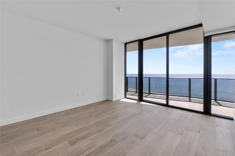 Image 9 of 57 For 900 Ocean Blvd.  702