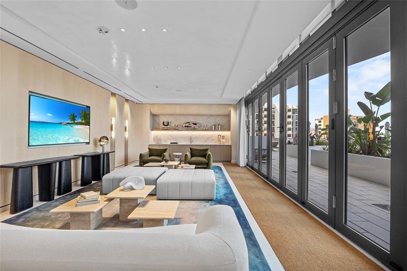 Image 49 of 63 For 900 Ocean Blvd.  504
