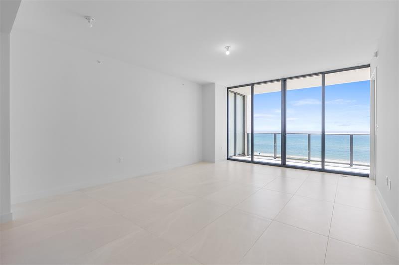 Image 61 of 63 For 900 Ocean Blvd.  504