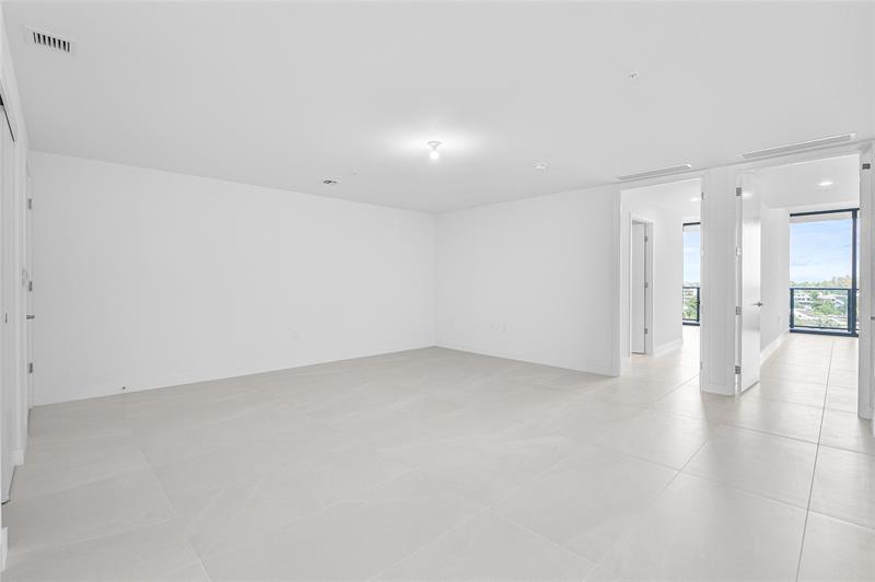 Image 62 of 63 For 900 Ocean Blvd.  504