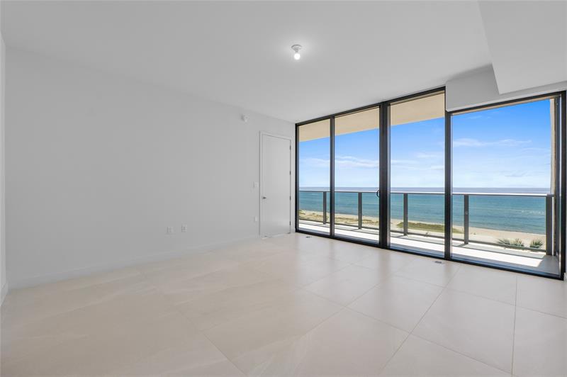 Image 7 of 63 For 900 Ocean Blvd.  504